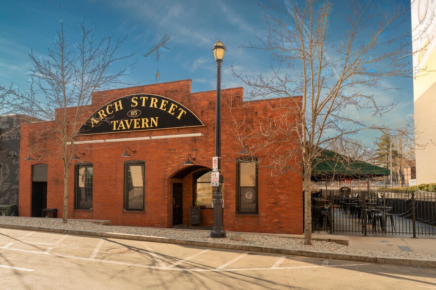 More Photos Of 83 Arch St, Hartford Restaurant For Sale