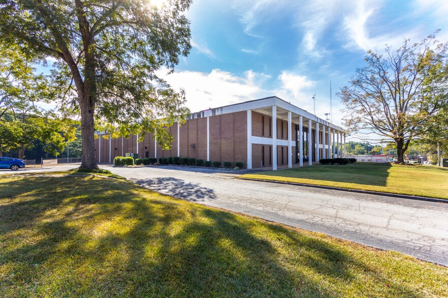 More Photos Of 2288 Fairburn Rd, Atlanta Religious Facility For Sale