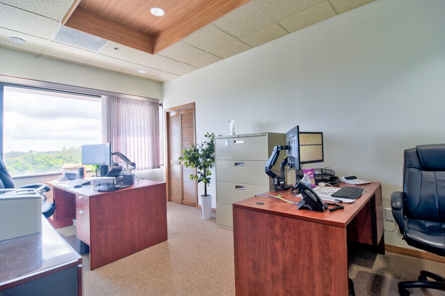 More Photos Of 1150 Cleveland St, Clearwater Office For Lease