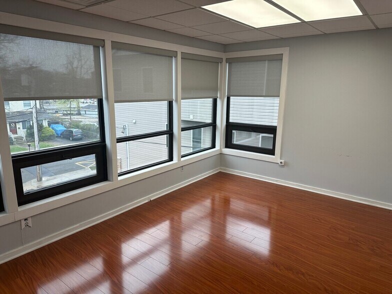 More Photos Of 220 Kinderkamack Rd, Westwood Office For Lease