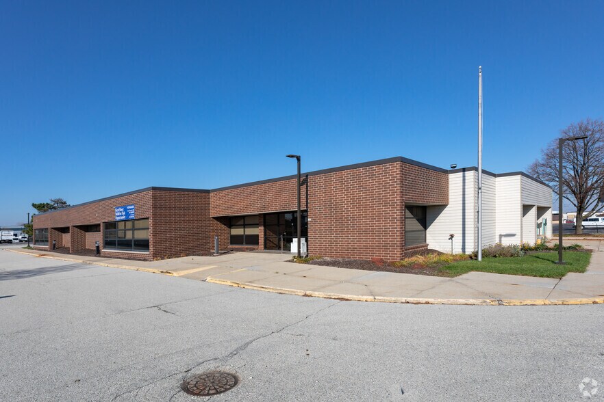 Primary Photo Of 180 W Grange Ave, Milwaukee Office For Lease
