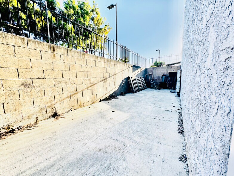 More Photos Of 1834-1848 Pacific Coast Hwy, Lomita Unknown For Lease