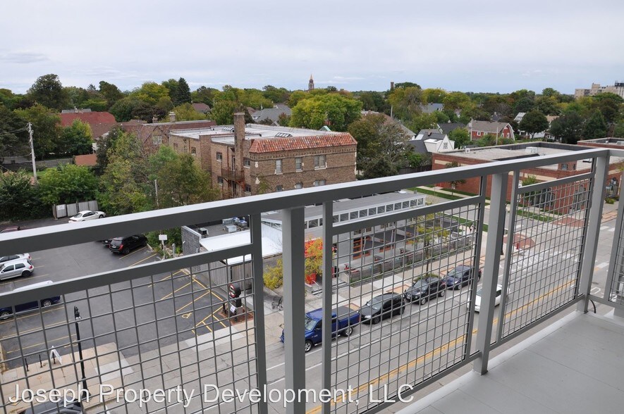More Photos Of 4175 N Oakland Ave, Shorewood Multifamily For Sale