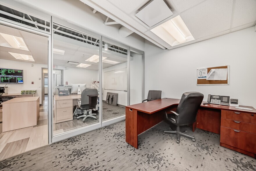 More Photos Of 9040-9058 22nd Ave SW, Edmonton Showroom For Sale