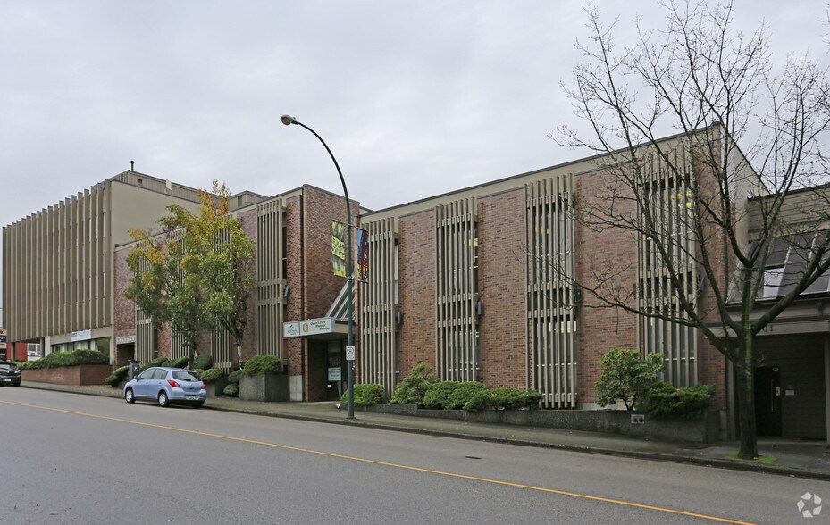 More Photos Of 301 Sixth St, New Westminster Office For Lease