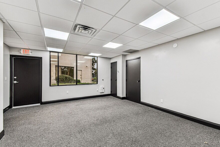 More Photos Of 3804 Gunn Hwy, Tampa Medical For Lease