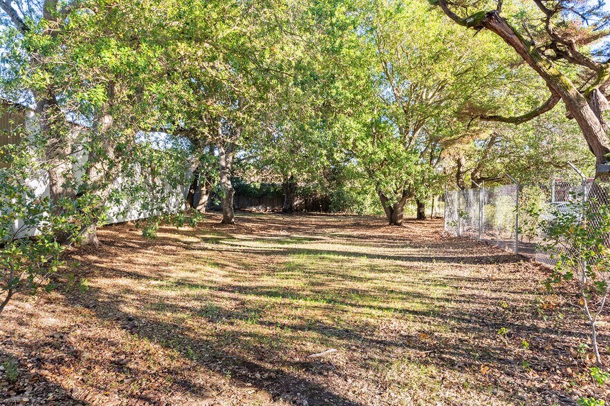 More Photos Of 254 1st St E, Sonoma Land For Sale