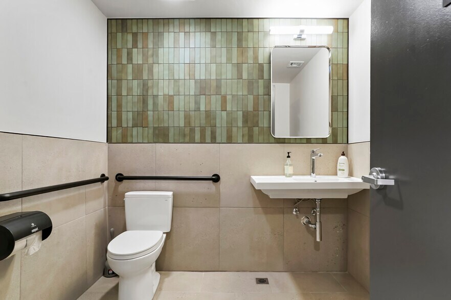 More Photos Of 430 N Broadway, Denver Freestanding For Lease