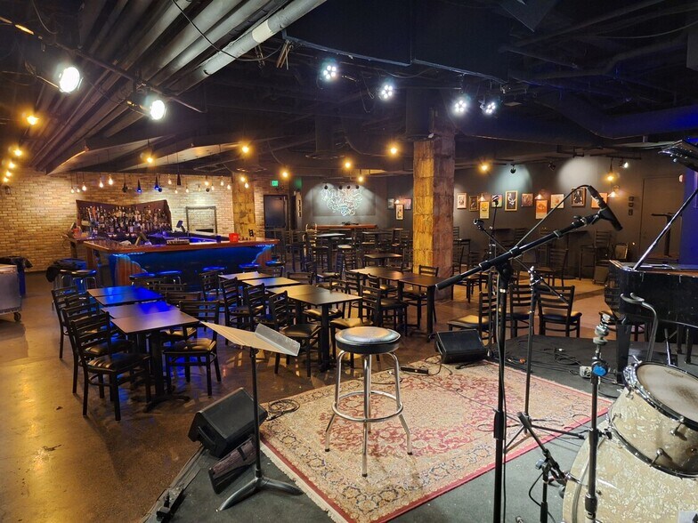 More Photos Of 400-426 Saint Peter St, Saint Paul Office For Lease