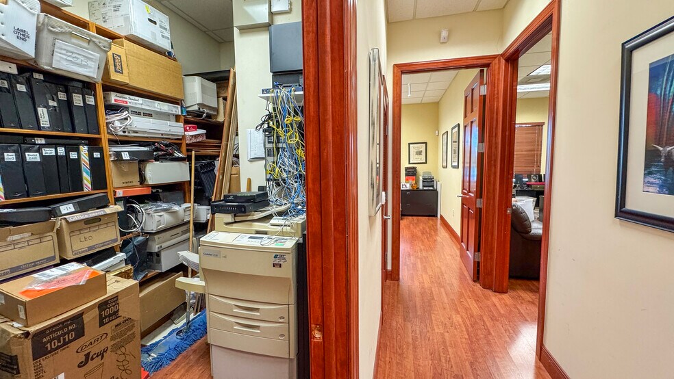 More Photos Of 401-425 NW 10th Ter, Hallandale Beach Flex For Sale