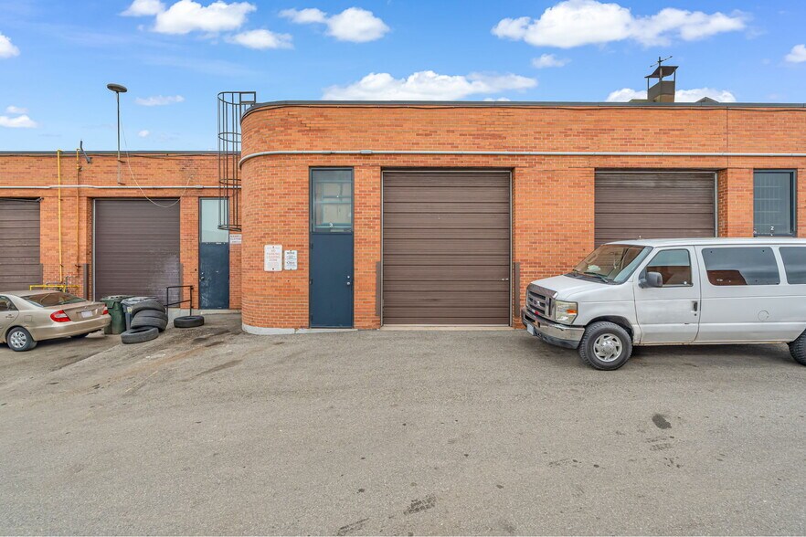 More Photos Of 750 Oakdale Rd, Toronto Flex For Sale