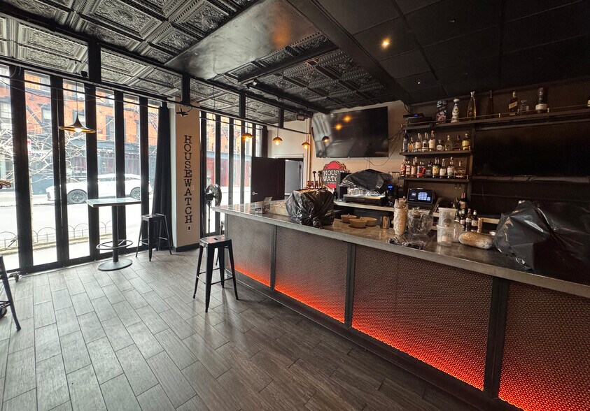 More Photos Of 240 E 4th St, New York Apartments For Lease