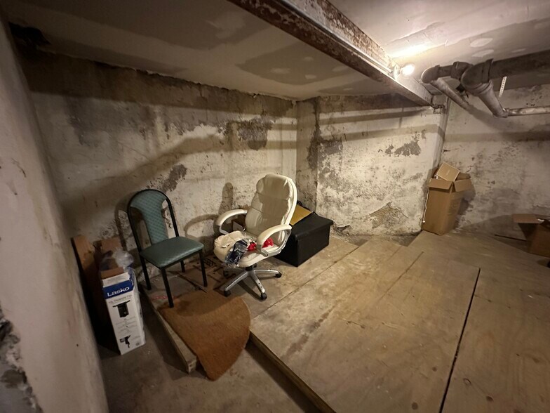 More Photos Of 4519-4523 N Milwaukee Ave, Chicago Apartments For Lease