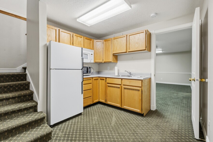 More Photos Of 1372 S 740 E, Orem Office For Lease