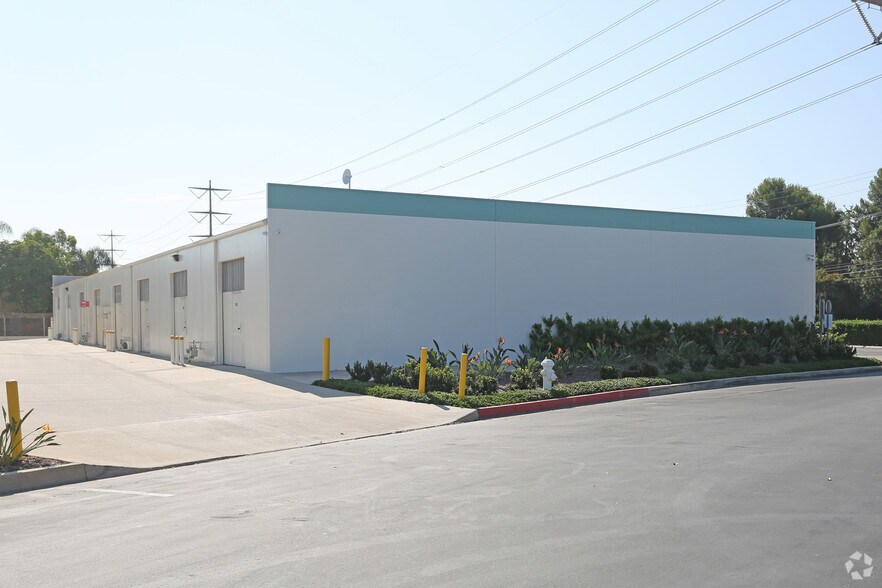 More Photos Of 1501-1515 W Alton Ave, Santa Ana Unknown For Lease