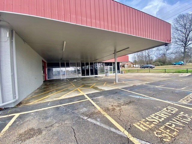 More Photos Of 1030 Longleaf Rd, Mccomb General Retail For Sale