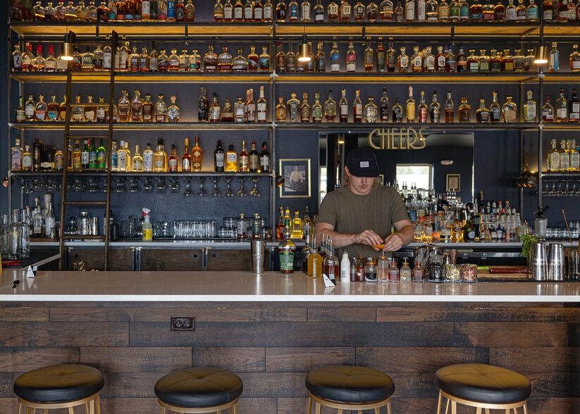 More Photos Of 2480-2490 N Powers Blvd, Colorado Springs Warehouse For Sale