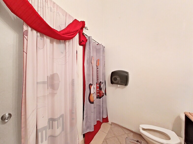 More Photos Of 4501 N 42nd St, Tampa Religious Facility For Sale