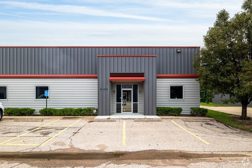 More Photos Of 9133 E 37th St N, Wichita Warehouse For Lease
