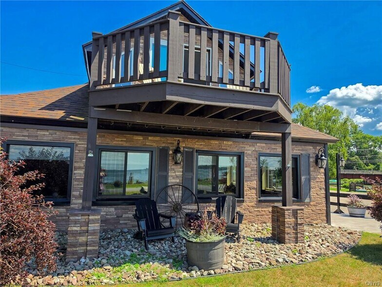 More Photos Of 6266 Lakeshore Rd, Verona Beach Restaurant For Sale