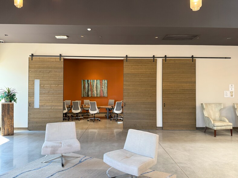 More Photos Of 1945 Pama Ln, Las Vegas Warehouse For Sale