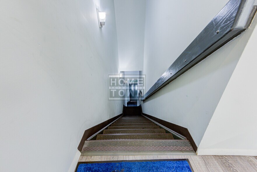 More Photos Of 264 49th St, Brooklyn Flex For Sale