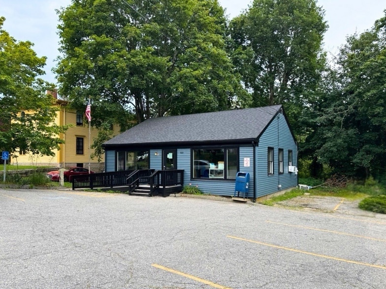 Primary Photo Of 529 Old County Rd, Westport Post Office For Sale
