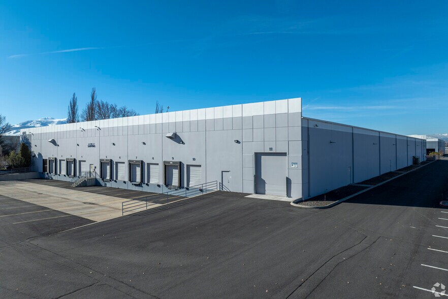 More Photos Of 4643 Aircenter Cir, Reno Manufacturing For Lease