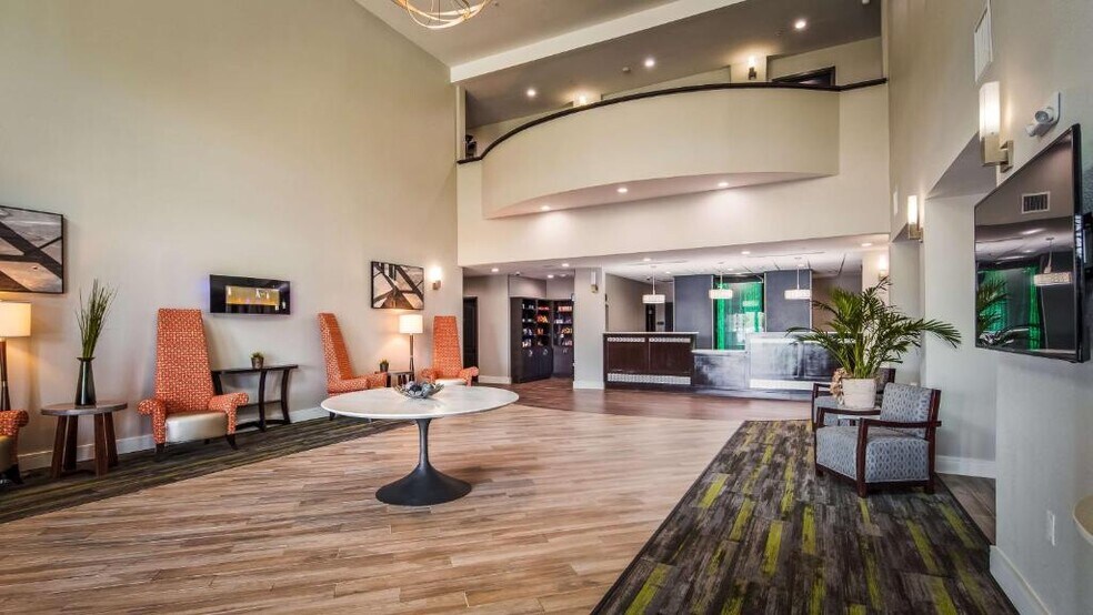 More Photos Of 501 7th St, Bay City Hotel For Sale