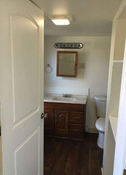 More Photos Of 214 W High St, Manheim Multifamily For Sale