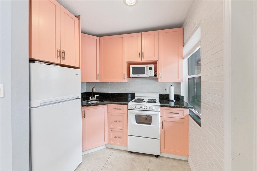 More Photos Of 1236 13th St, Sarasota Apartments For Sale