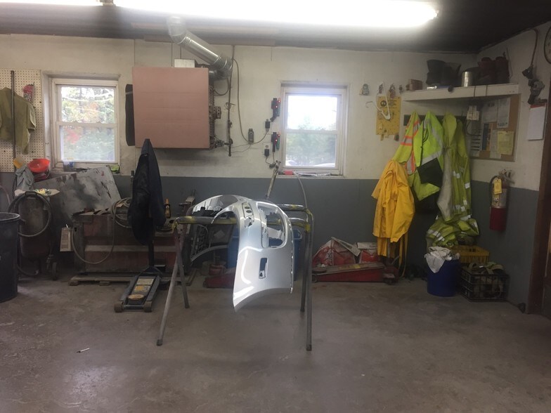 More Photos Of 3118 Rockefeller Rd, Moravia Auto Repair For Sale