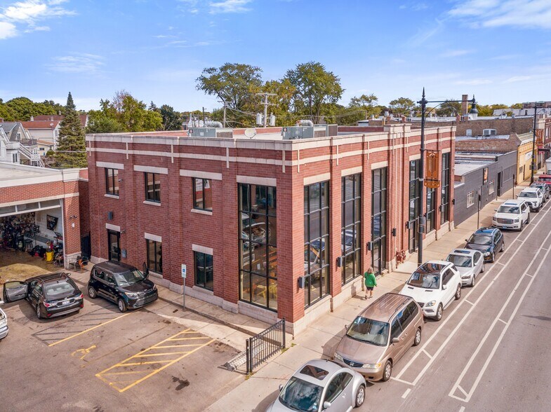 More Photos Of 4650-52 Lawrence, Chicago Office For Sale