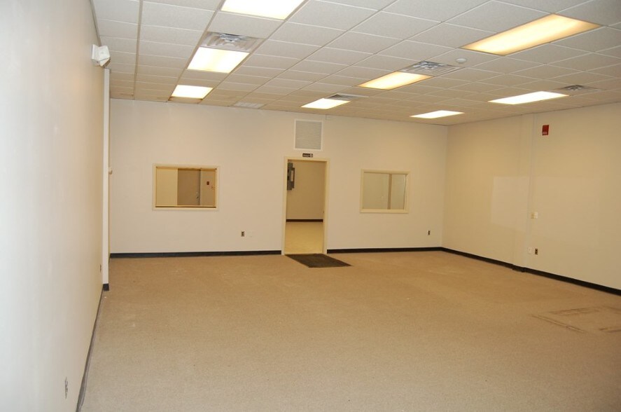 More Photos Of 96 N Main St, Carver Unknown For Lease