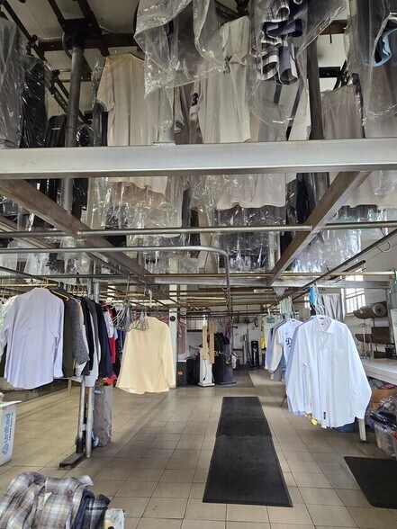 More Photos Of 2600 W Beverly Blvd, Montebello Freestanding For Lease