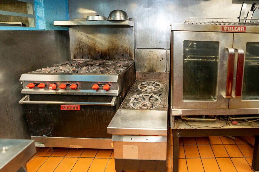 More Photos Of 6006 Shepherdsville Rd, Louisville Restaurant For Sale