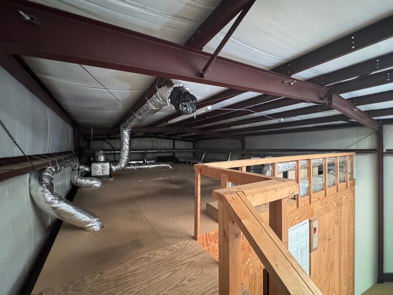 More Photos Of 7843 Conners Rd, Winston Showroom For Sale