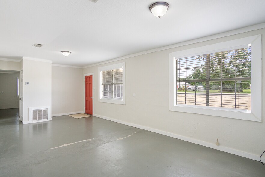 More Photos Of 14670 US Highway 98, Foley Office For Sale