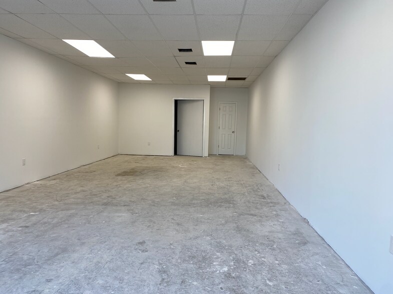 More Photos Of 610 Forest Ave, Staten Island Storefront For Lease