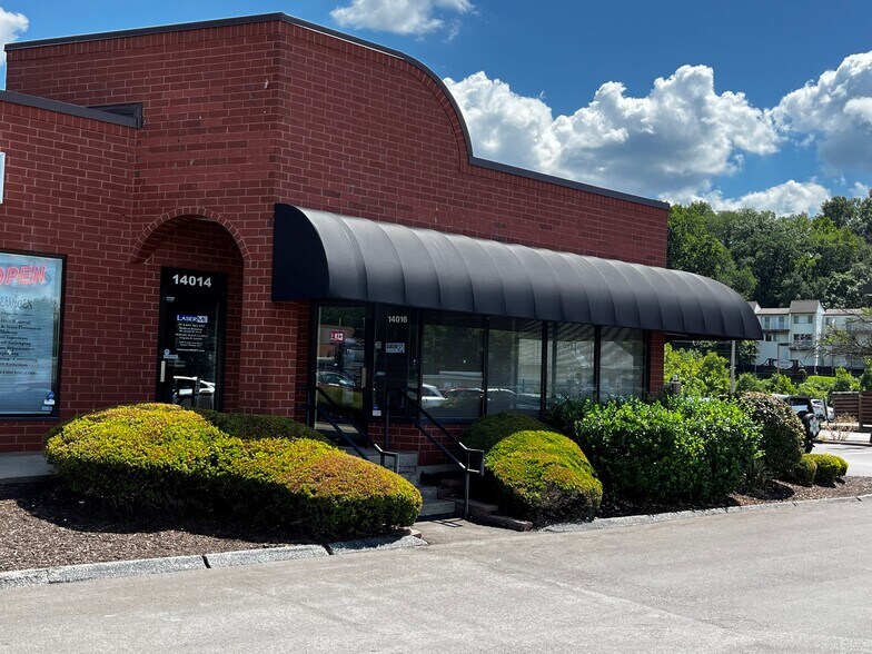 More Photos Of 14004-14016 Manchester Rd, Ballwin General Retail For Lease