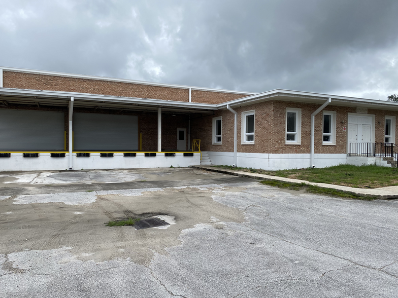 Primary Photo Of 5203 W 1st St, Jacksonville Warehouse For Lease