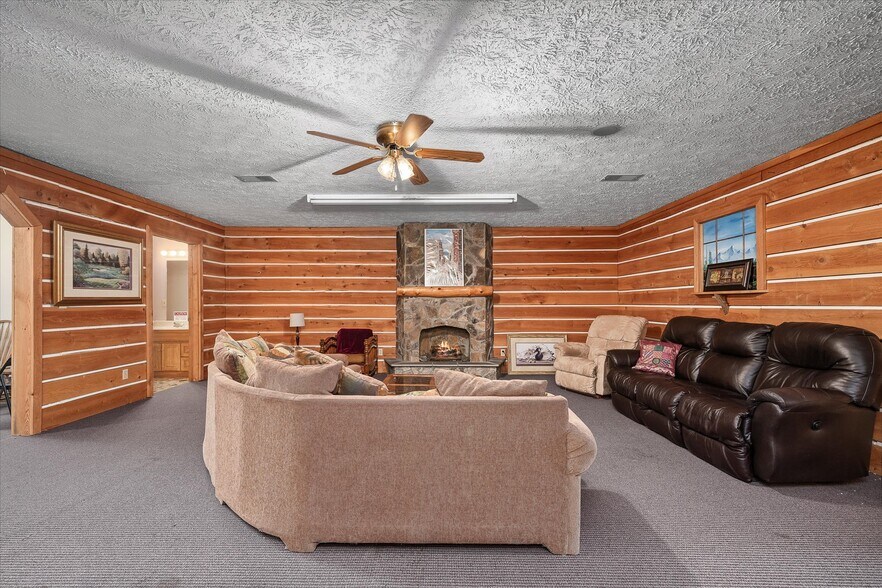 More Photos Of 78 Chestnut Hill Rd, Crossville Freestanding For Sale