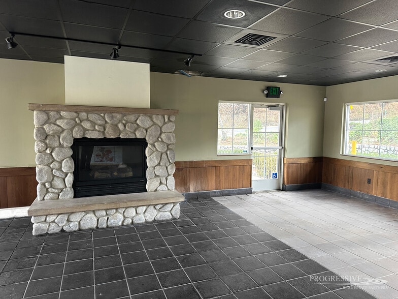 More Photos Of 312 S Hwy 173, Lake Arrowhead Fast Food For Lease