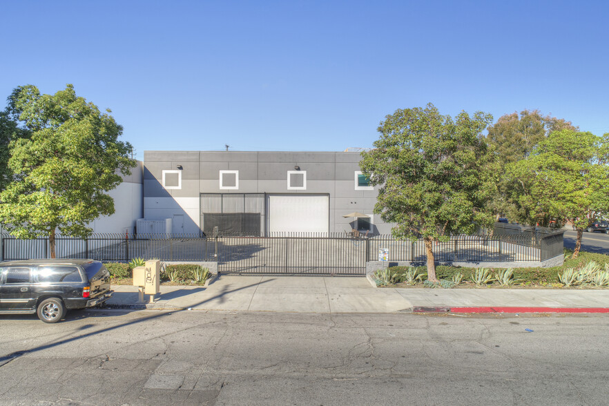 Primary Photo Of 1475 Long Beach Ave, Los Angeles Warehouse For Lease