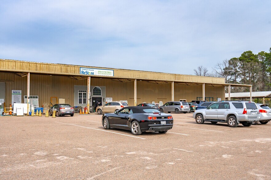More Photos Of 1 Belknap Dr, Goose Creek Warehouse For Sale