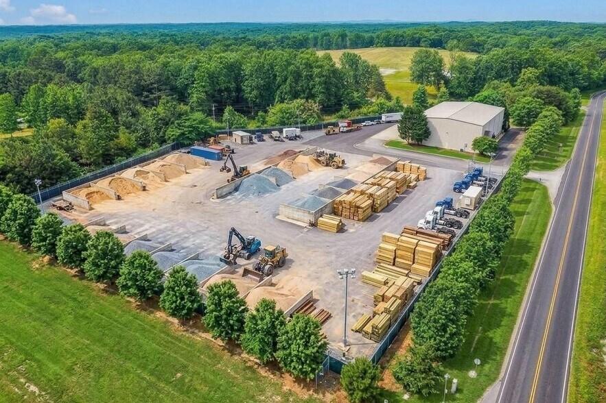 More Photos Of 1972 Red Oak Flats Rd, Dahlonega Warehouse For Sale