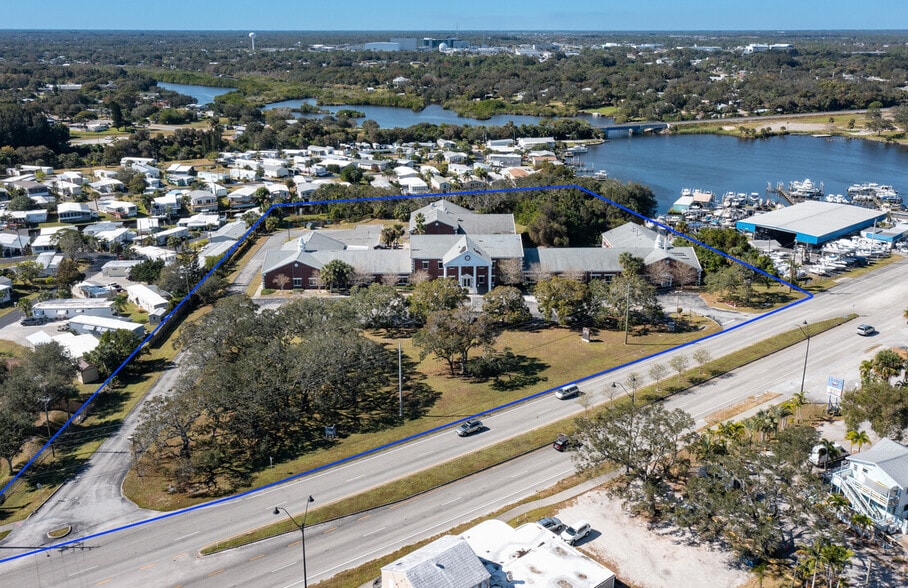 More Photos Of 4400 Dixie Hwy NE, Palm Bay Schools For Sale