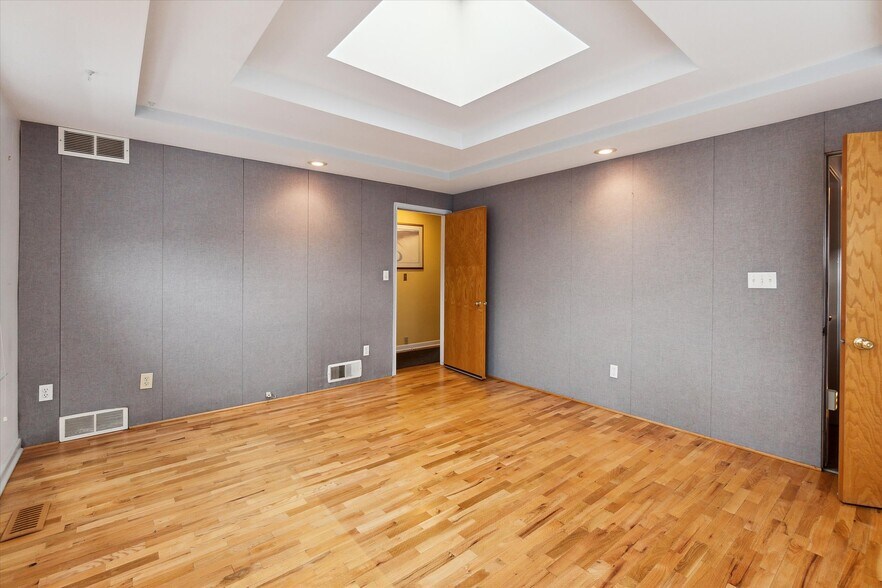 More Photos Of 415 W Grand River Ave, East Lansing Office Residential For Sale