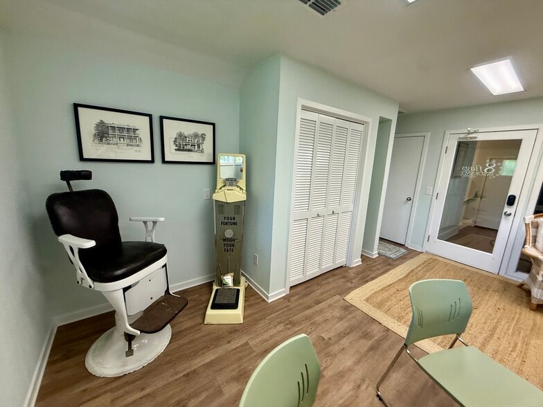 More Photos Of 1411 S 14th St, Fernandina Beach Office For Lease