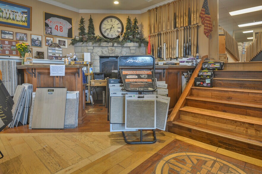 More Photos Of 25266 Highway 18, Crestline Service Station For Sale